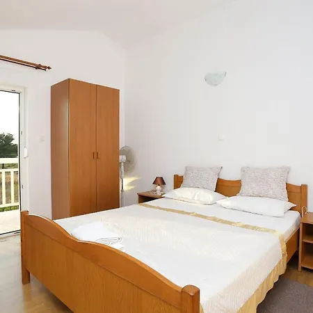 Apartment By The Sea Rogoznica - 4162 Rogoznica (Sibenik-Knin)