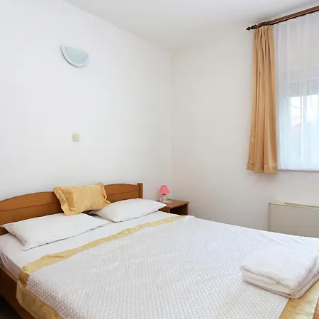 By The Sea - 4162 * Rogoznica (Sibenik-Knin)