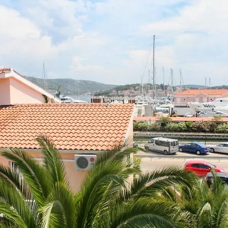 By The Sea Rogoznica - 4162 Apartment *