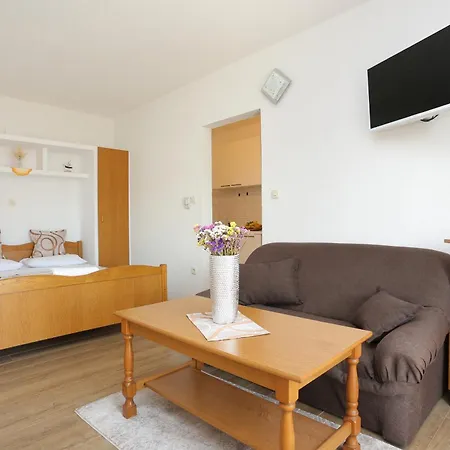 By The Sea - 4162 רוגוזניצה