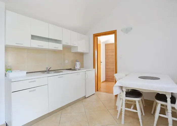 Appartement By The Sea - 4162