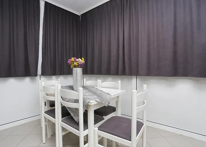 Appartement By The Sea - 4162 Rogoznica (Sibenik-Knin)