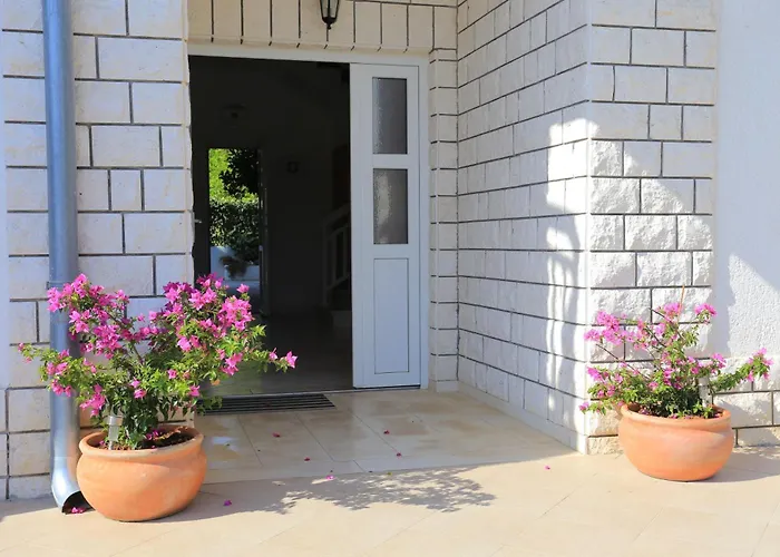 By The Sea - 4162 Rogoznica (Sibenik-Knin)